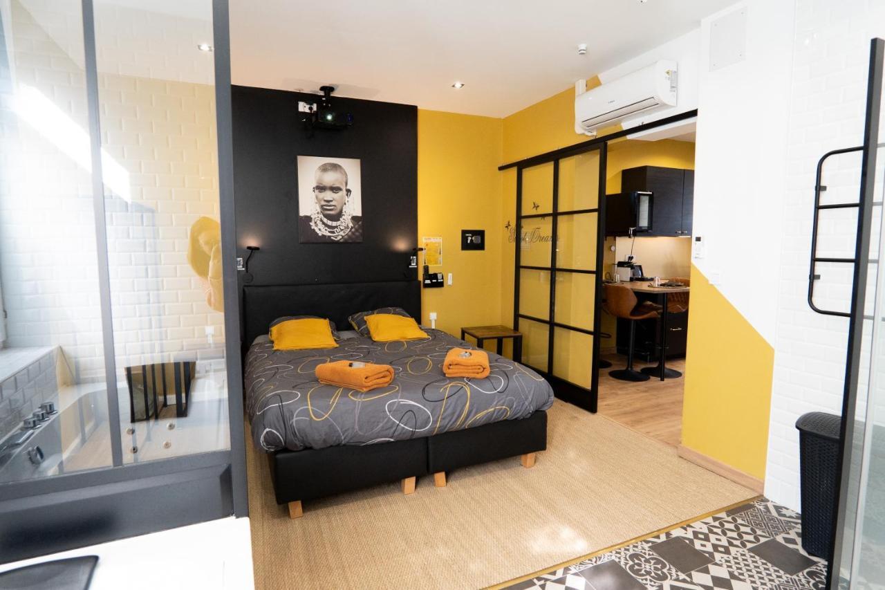 Capsule Premium Balneo & Home Cinema Valenciennes Eksteriør billede